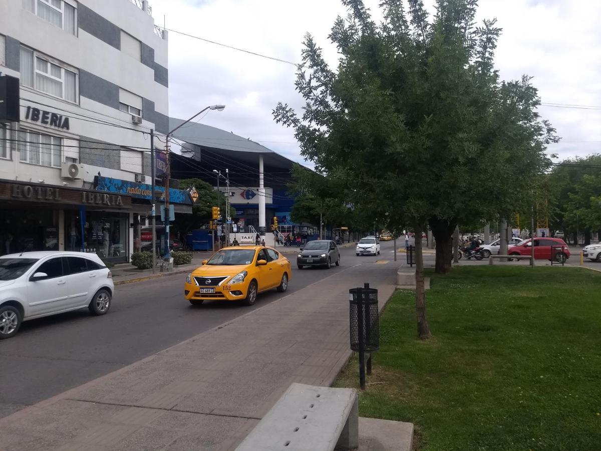 Hotel Crystal Neuquén Екстериор снимка