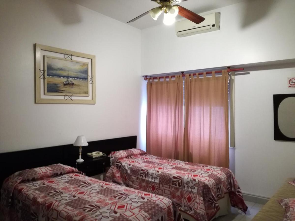 Hotel Crystal Neuquén Екстериор снимка